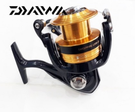 Máy Câu Cá Daiwa 15 SweepFire 4000