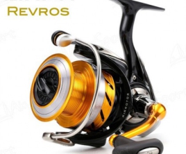 Máy câu cá Daiwa Revros LT3000